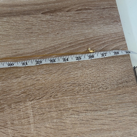 Madewell Gold Layered Necklace with Circle and Leaf Pendants - Picture 8 of 9